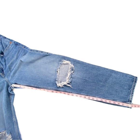 Levi’s Jeans Women’s Size 27 Low Pro Straight Distressed Medium Wash Blue Pants - Picture 12 of 13